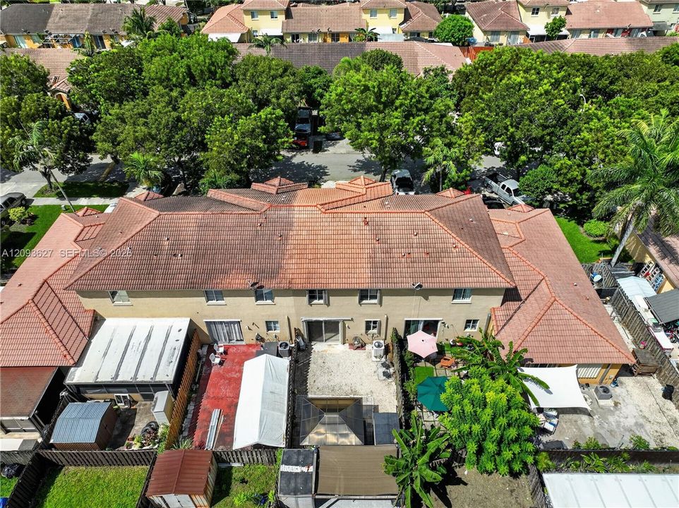 На продажу: $350,000 (4 спален, 3 ванн, 1618 Квадратных фут)
