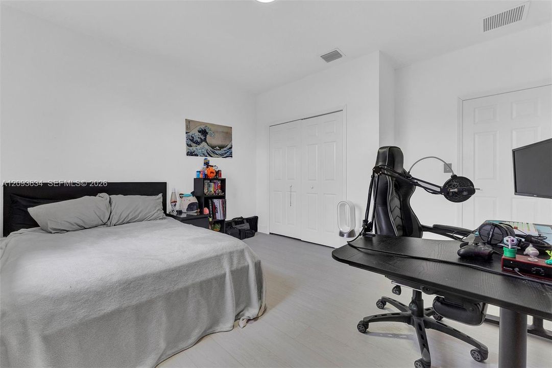 For Rent: $5,500 (4 beds, 4 baths, 2602 Square Feet)