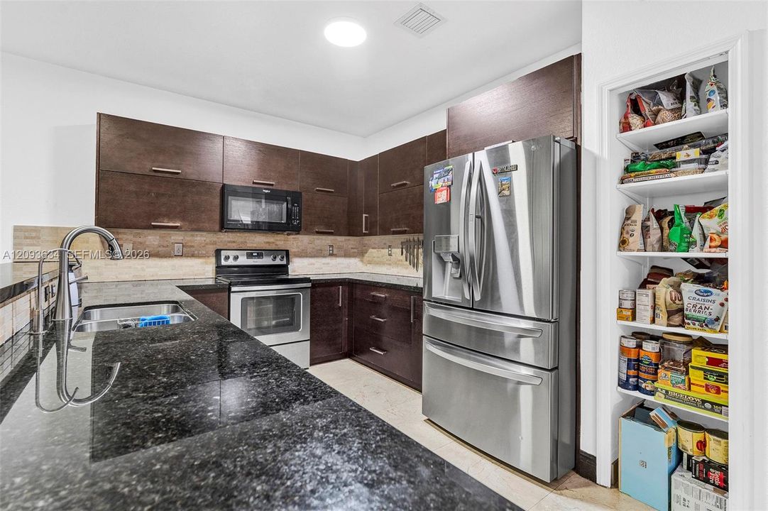 For Rent: $5,500 (4 beds, 4 baths, 2602 Square Feet)