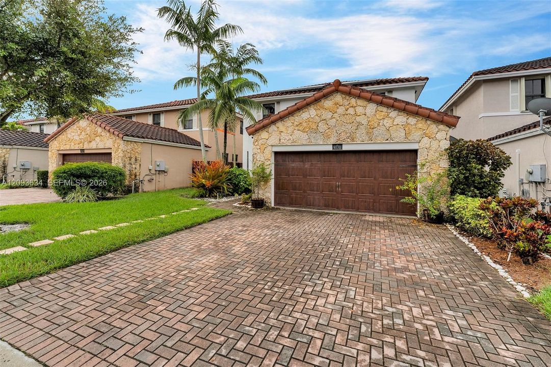 For Rent: $5,500 (4 beds, 4 baths, 2602 Square Feet)