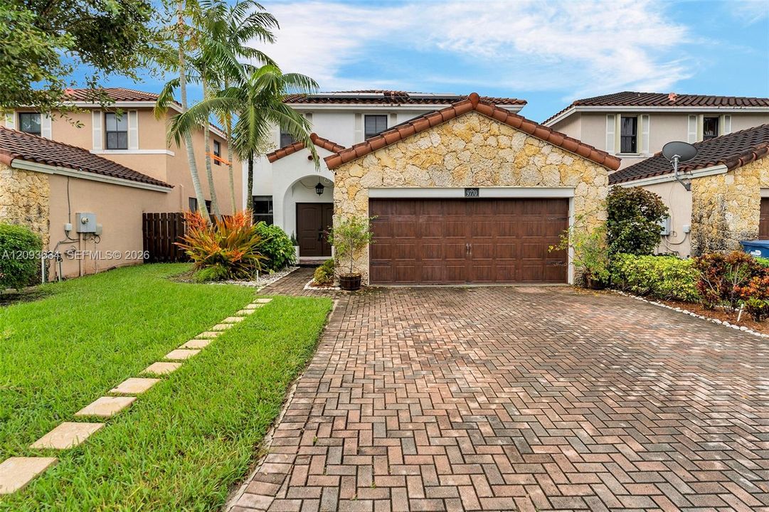 For Rent: $5,500 (4 beds, 4 baths, 2602 Square Feet)