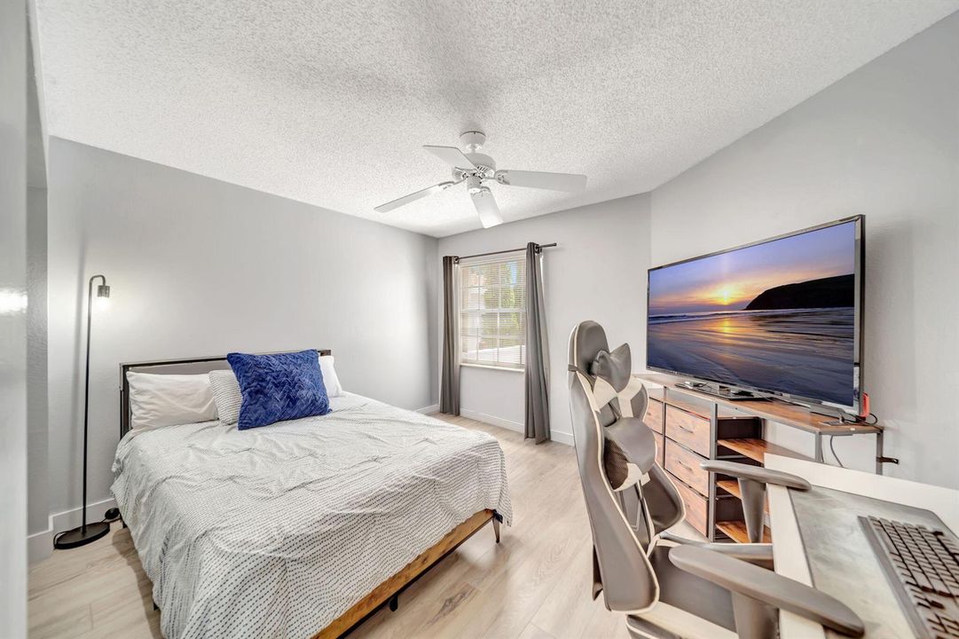 Guest bedroom
