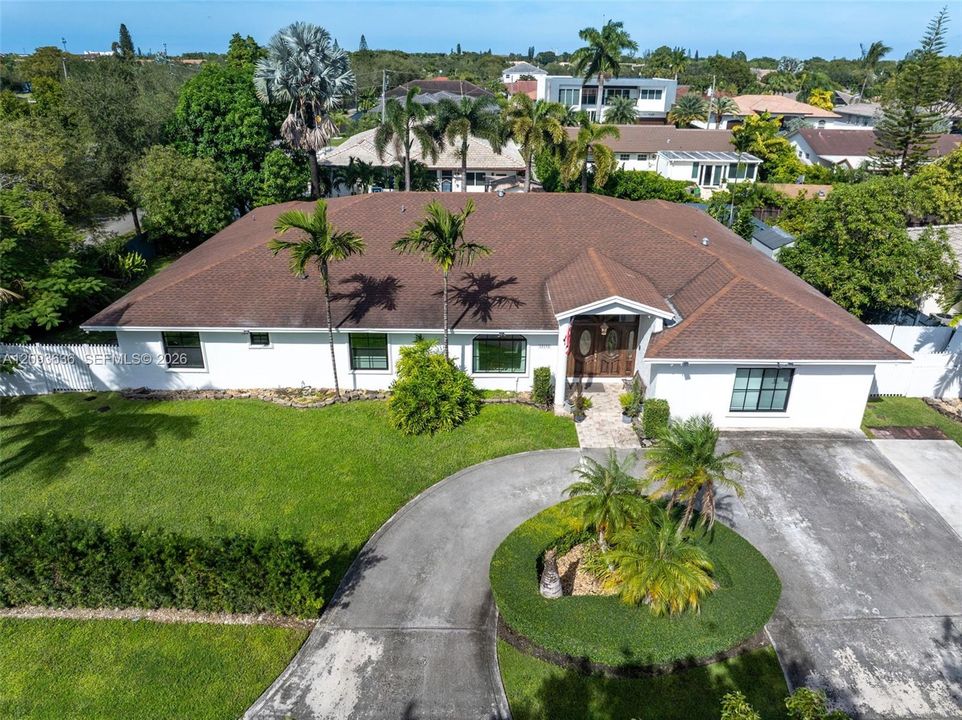 For Sale: $1,749,000 (6 beds, 4 baths, 3888 Square Feet)