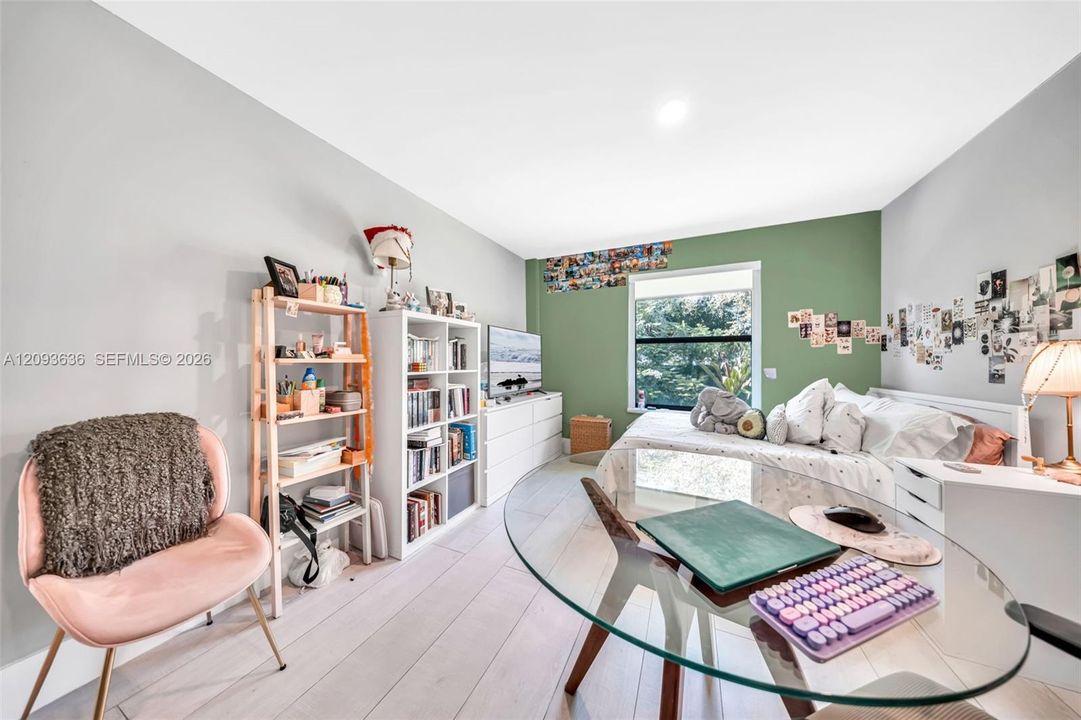 For Sale: $1,749,000 (6 beds, 4 baths, 3888 Square Feet)