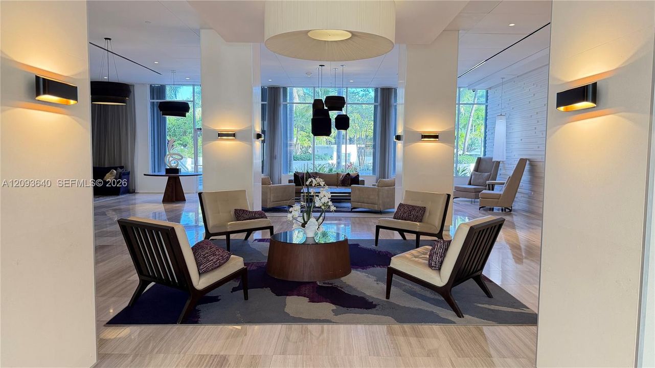 For Rent: $2,800 (2 beds, 1 baths, 991 Square Feet)