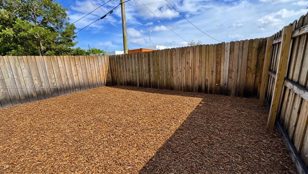 For Rent: $4,100 (4 beds, 3 baths, 3456 Square Feet)