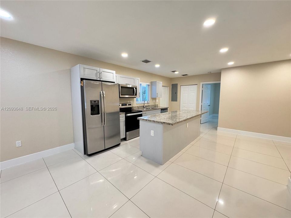 For Rent: $4,100 (4 beds, 3 baths, 3456 Square Feet)