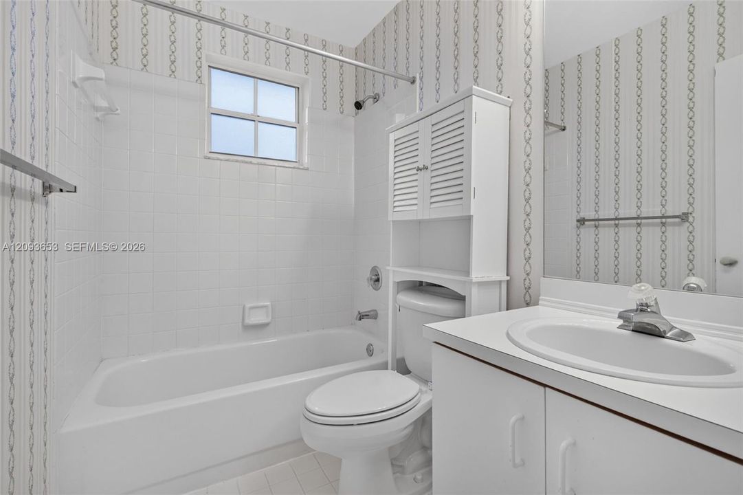 For Sale: $599,900 (3 beds, 2 baths, 1998 Square Feet)