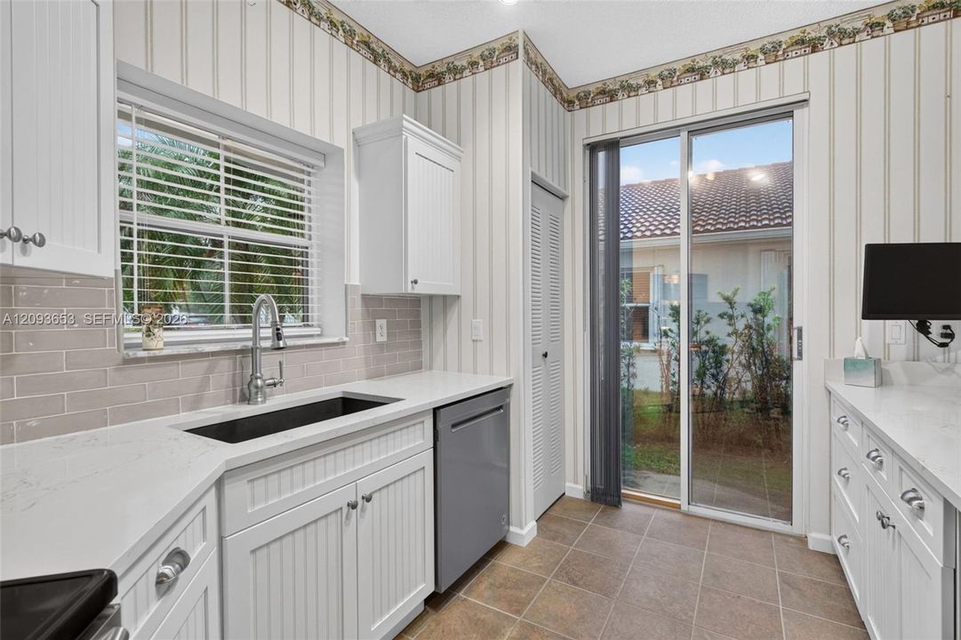 For Sale: $599,900 (3 beds, 2 baths, 1998 Square Feet)