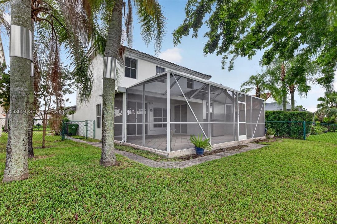 For Sale: $599,900 (3 beds, 2 baths, 1998 Square Feet)