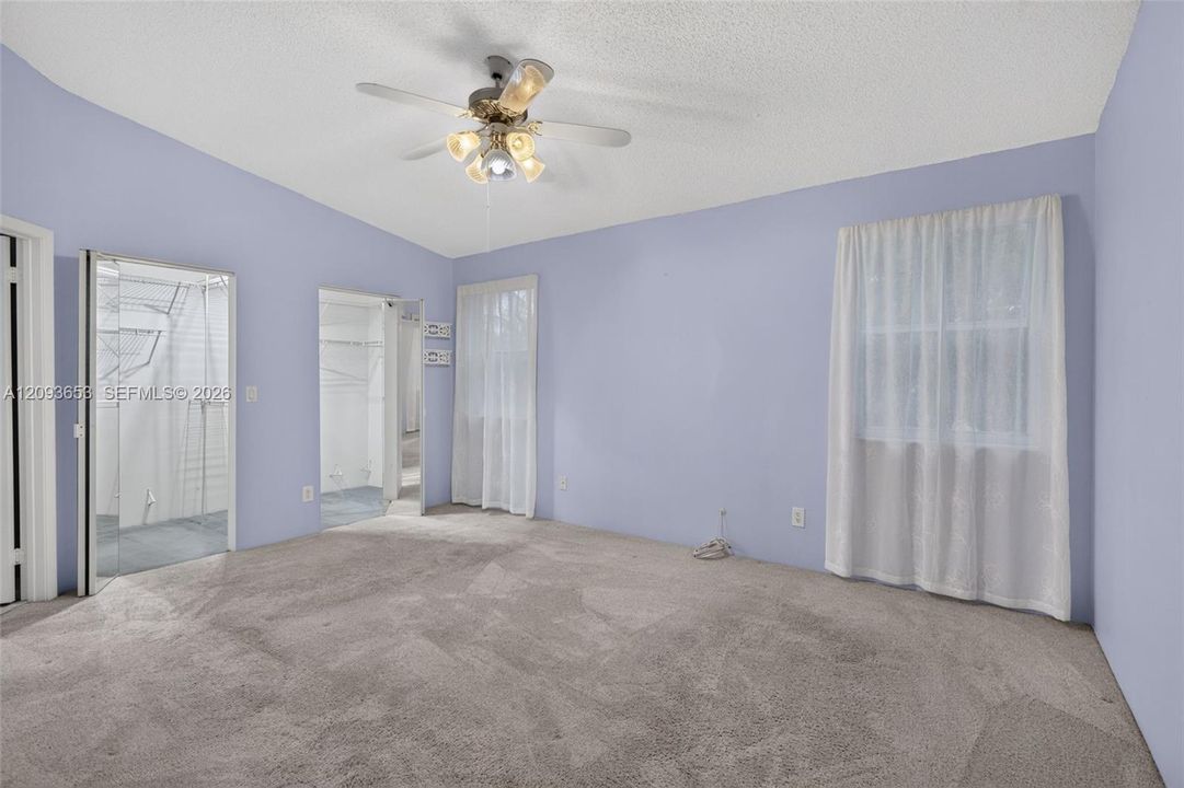 For Sale: $599,900 (3 beds, 2 baths, 1998 Square Feet)