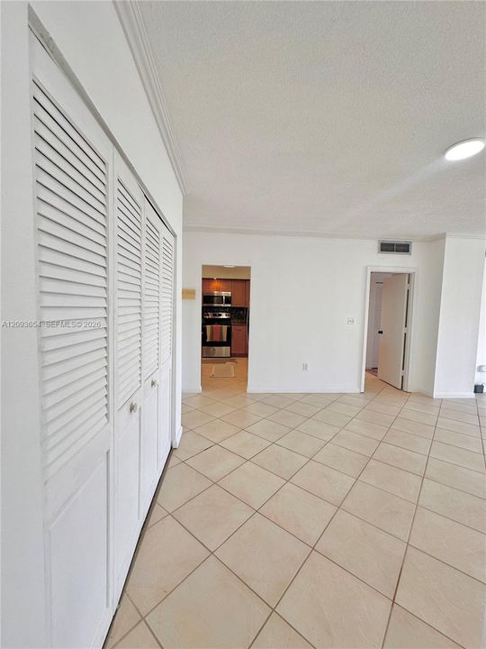 В аренду: $2,400 (1 спален, 1 ванн, 762 Квадратных фут)