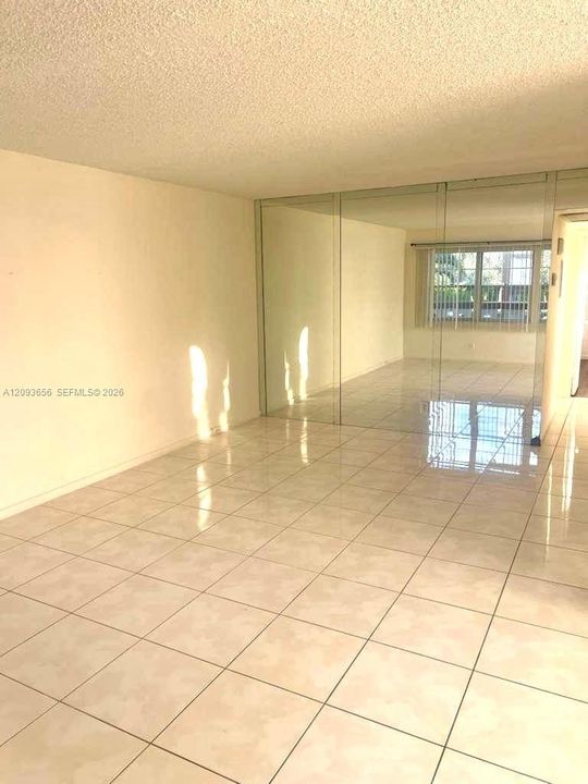 En Renta: $1,400 (2 camas, 1 baños, 840 Pies cuadrados)