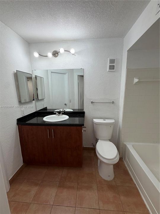 For Rent: $2,350 (2 beds, 2 baths, 1065 Square Feet)