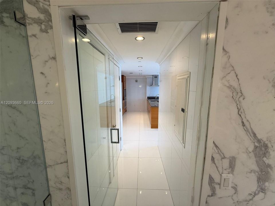 В аренду: $3,600 (1 спален, 1 ванн, 790 Квадратных фут)