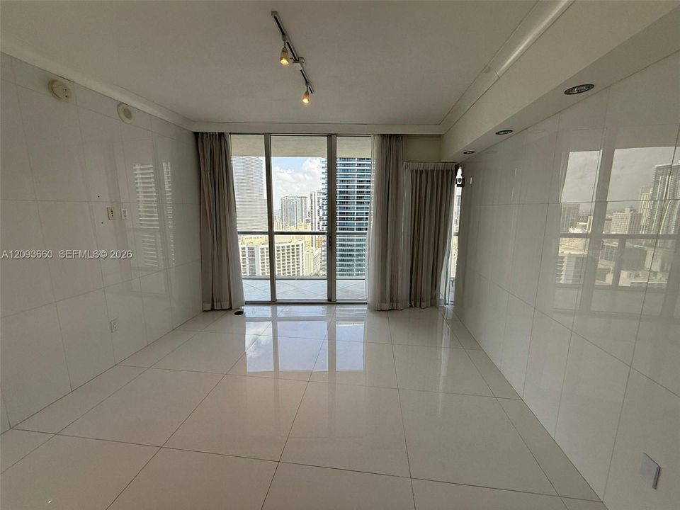 В аренду: $3,600 (1 спален, 1 ванн, 790 Квадратных фут)