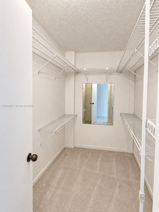 For Sale: $348,000 (2 beds, 2 baths, 1232 Square Feet)