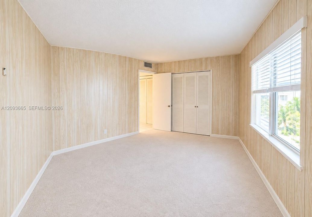 For Sale: $348,000 (2 beds, 2 baths, 1232 Square Feet)