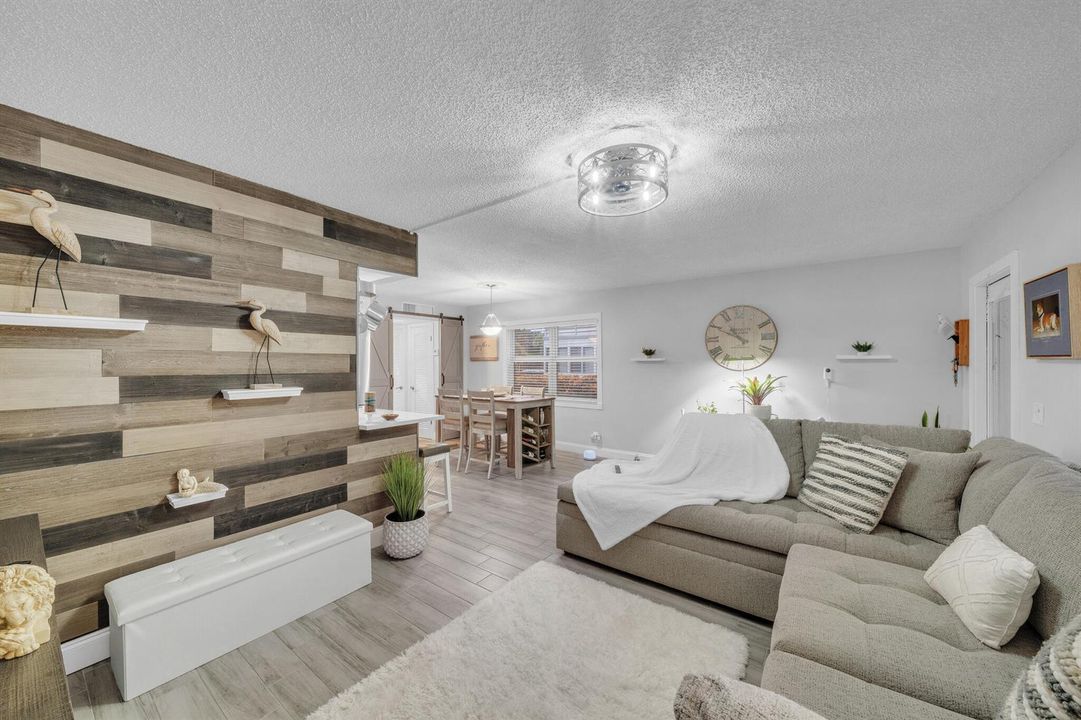 4 Living Area (3)