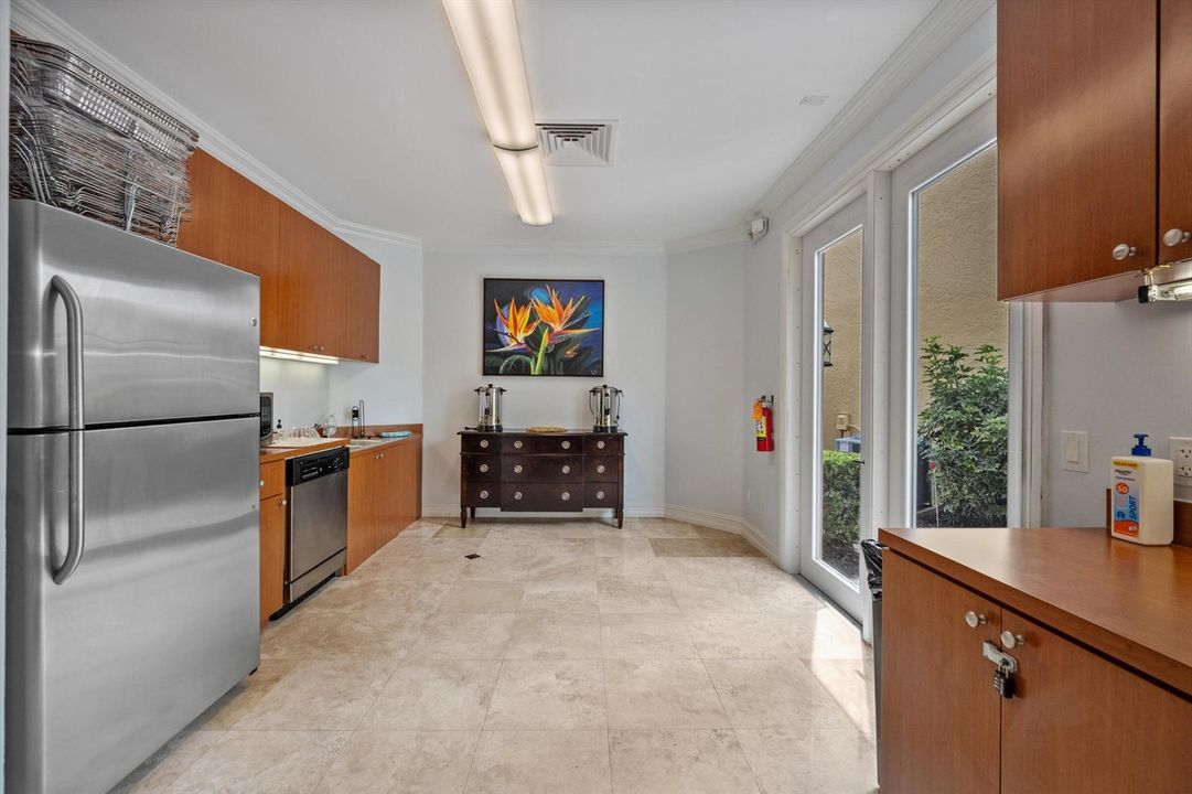 60-24 Uno Lago Dr