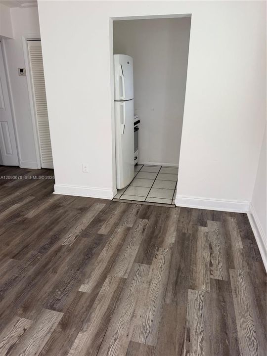For Rent: $1,450 (1 beds, 1 baths, 1558 Square Feet)
