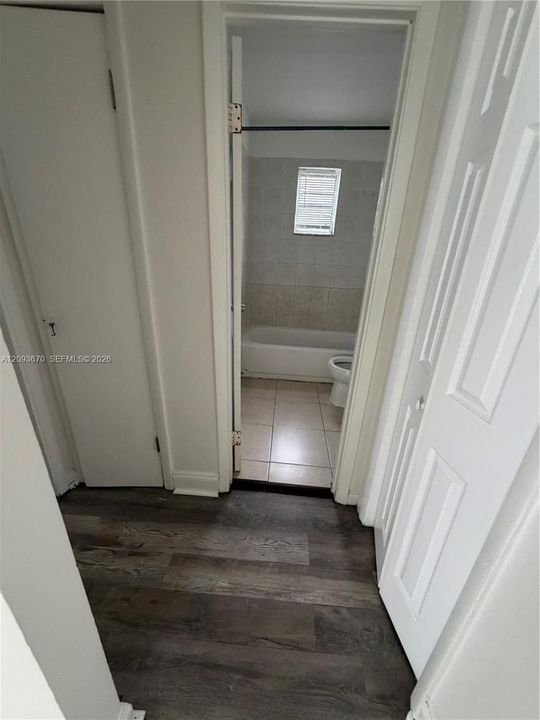 For Rent: $1,450 (1 beds, 1 baths, 1558 Square Feet)
