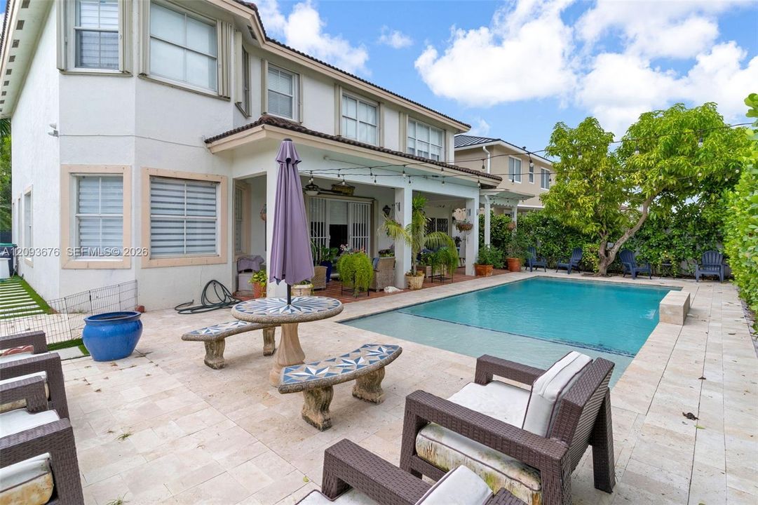 For Sale: $980,000 (4 beds, 3 baths, 2632 Square Feet)