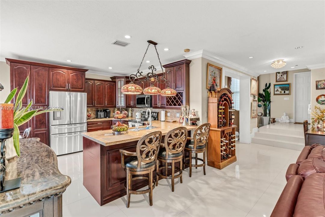 For Sale: $980,000 (4 beds, 3 baths, 2632 Square Feet)