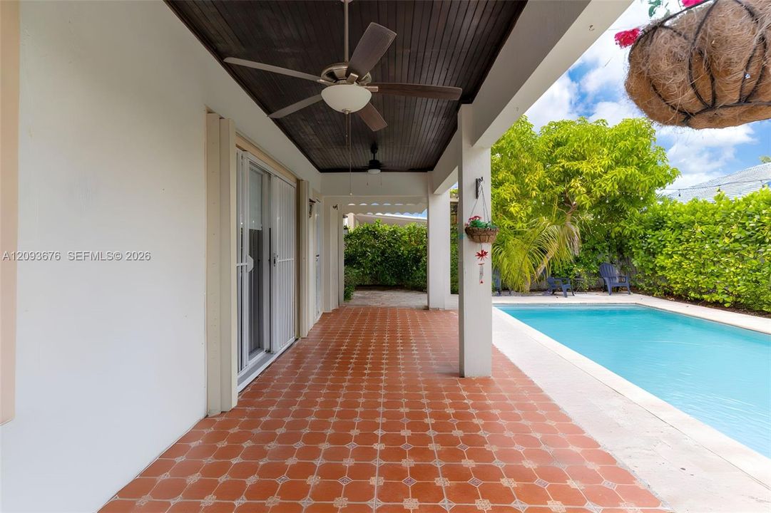 For Sale: $980,000 (4 beds, 3 baths, 2632 Square Feet)