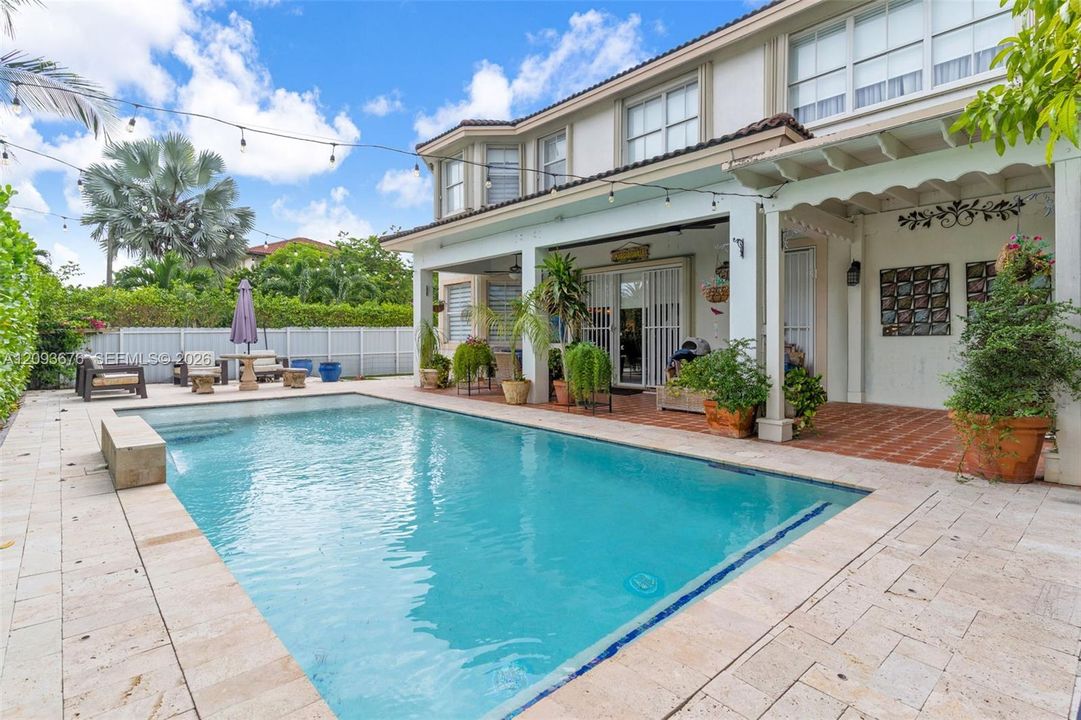 For Sale: $980,000 (4 beds, 3 baths, 2632 Square Feet)