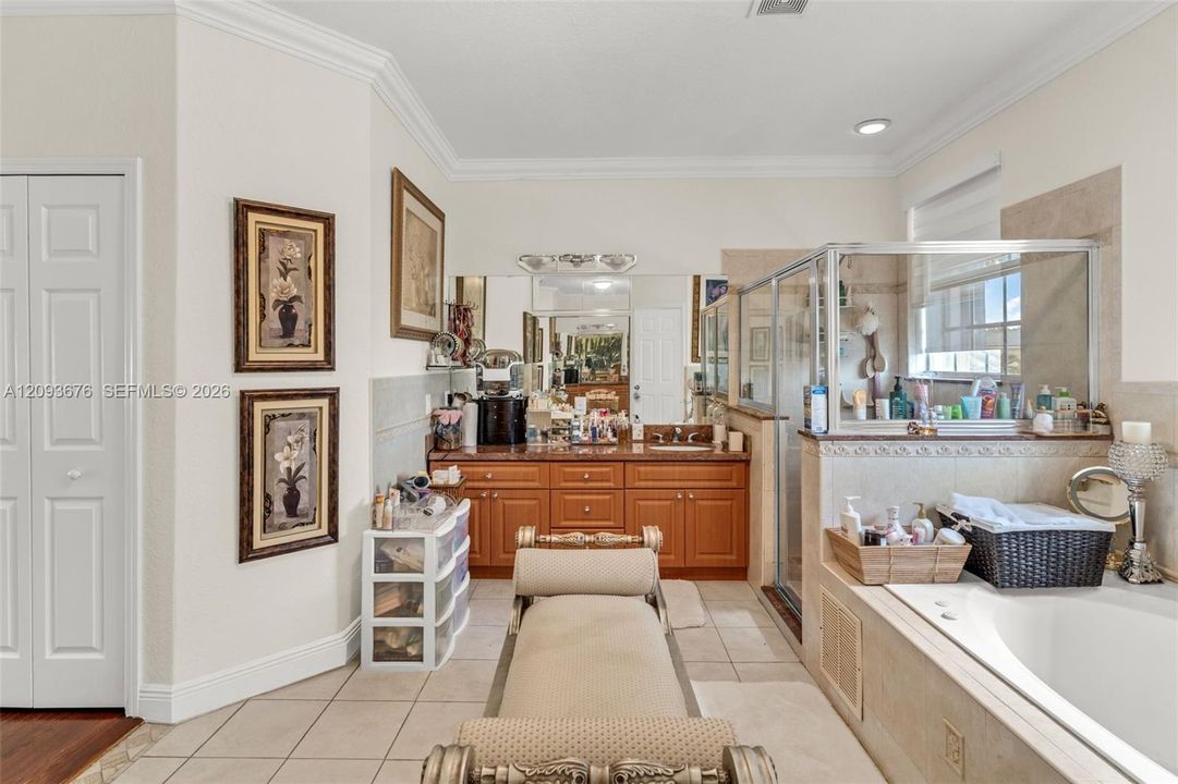 For Sale: $980,000 (4 beds, 3 baths, 2632 Square Feet)