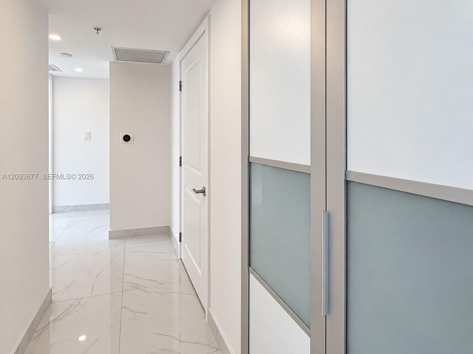 В аренду: $6,500 (2 спален, 2 ванн, 1249 Квадратных фут)