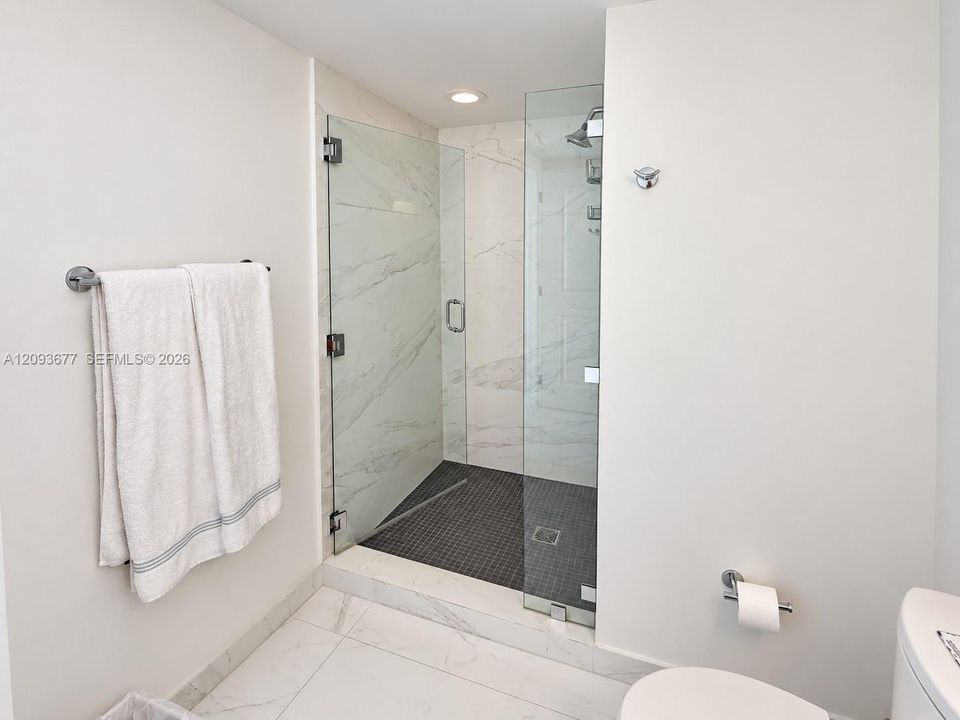В аренду: $6,500 (2 спален, 2 ванн, 1249 Квадратных фут)