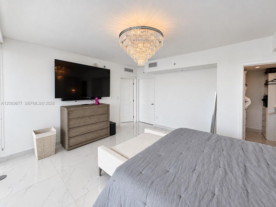 В аренду: $6,500 (2 спален, 2 ванн, 1249 Квадратных фут)