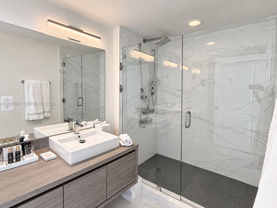 В аренду: $6,500 (2 спален, 2 ванн, 1249 Квадратных фут)