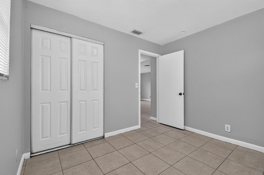 1037W28thSt(25)