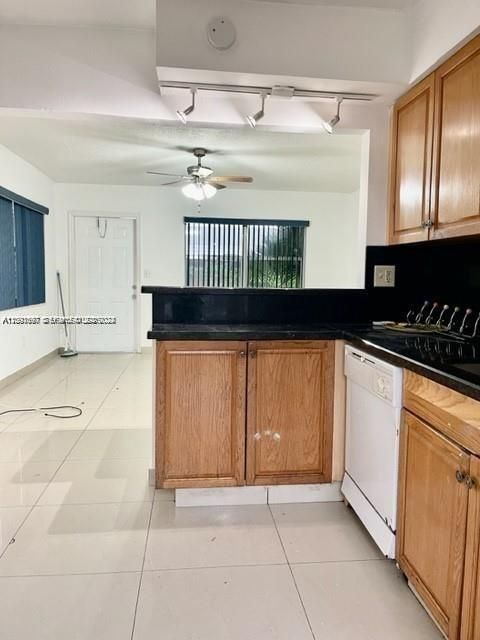 En Venta: $595,000 (0 camas, 0 baños, 1642 Pies cuadrados)