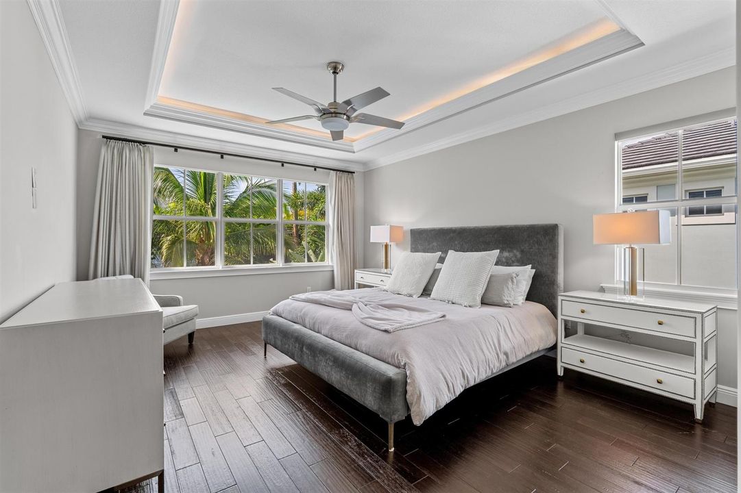 PRIMARY_BEDROOM_ANGLE_IN