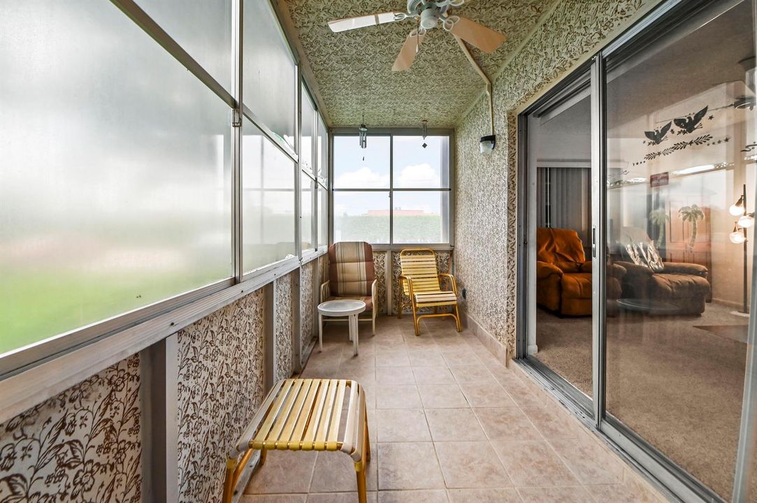 19 Sunroom 03