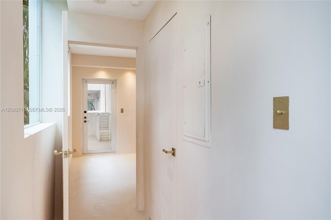 В аренду: $7,995 (2 спален, 2 ванн, 1256 Квадратных фут)