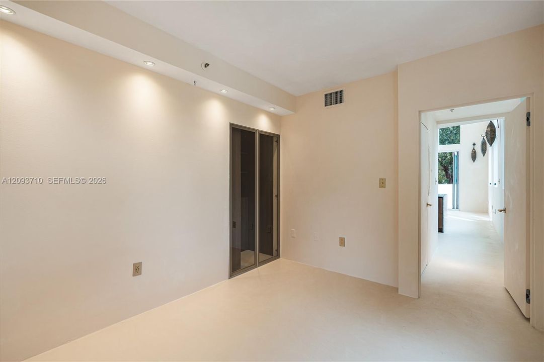 В аренду: $7,995 (2 спален, 2 ванн, 1256 Квадратных фут)