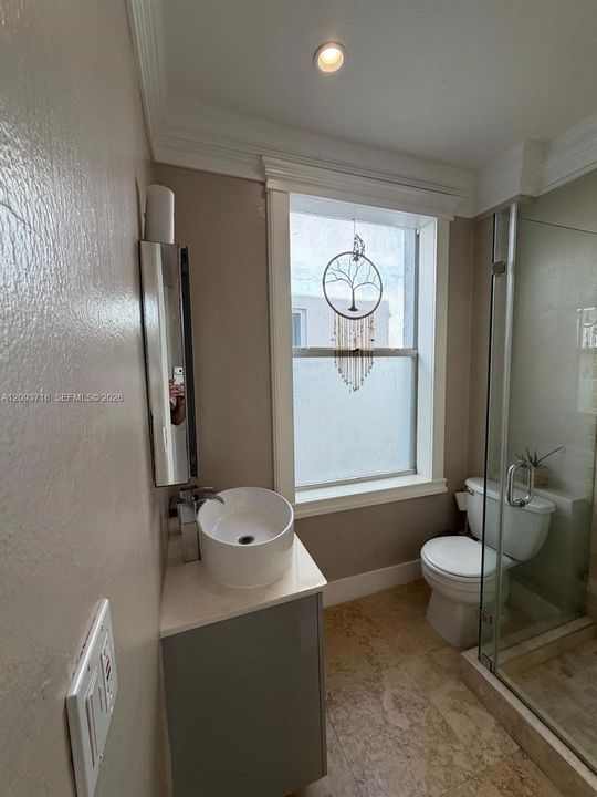 В аренду: $1,450 (0 спален, 1 ванн, 206 Квадратных фут)