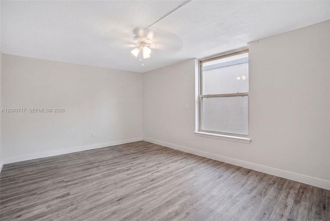 For Rent: $1,800 (2 beds, 2 baths, 1075 Square Feet)
