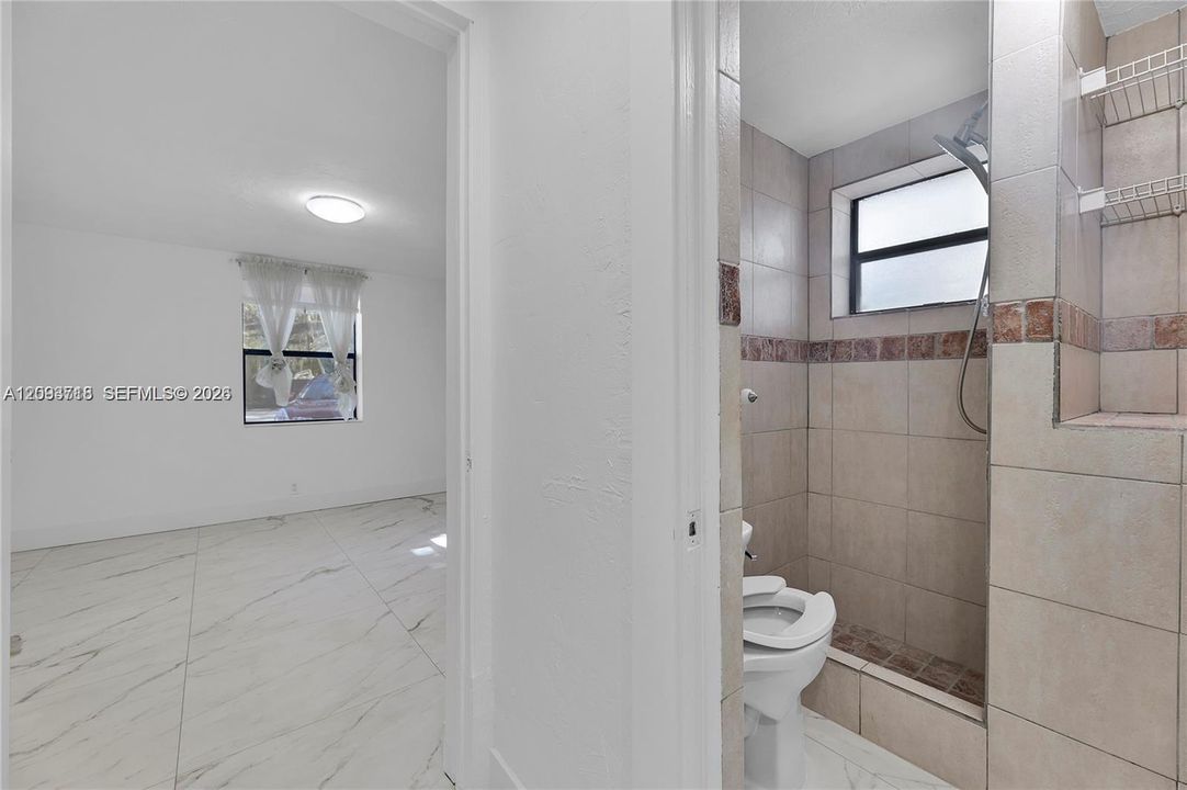 En Venta: $650,000 (0 camas, 0 baños, 1103 Pies cuadrados)