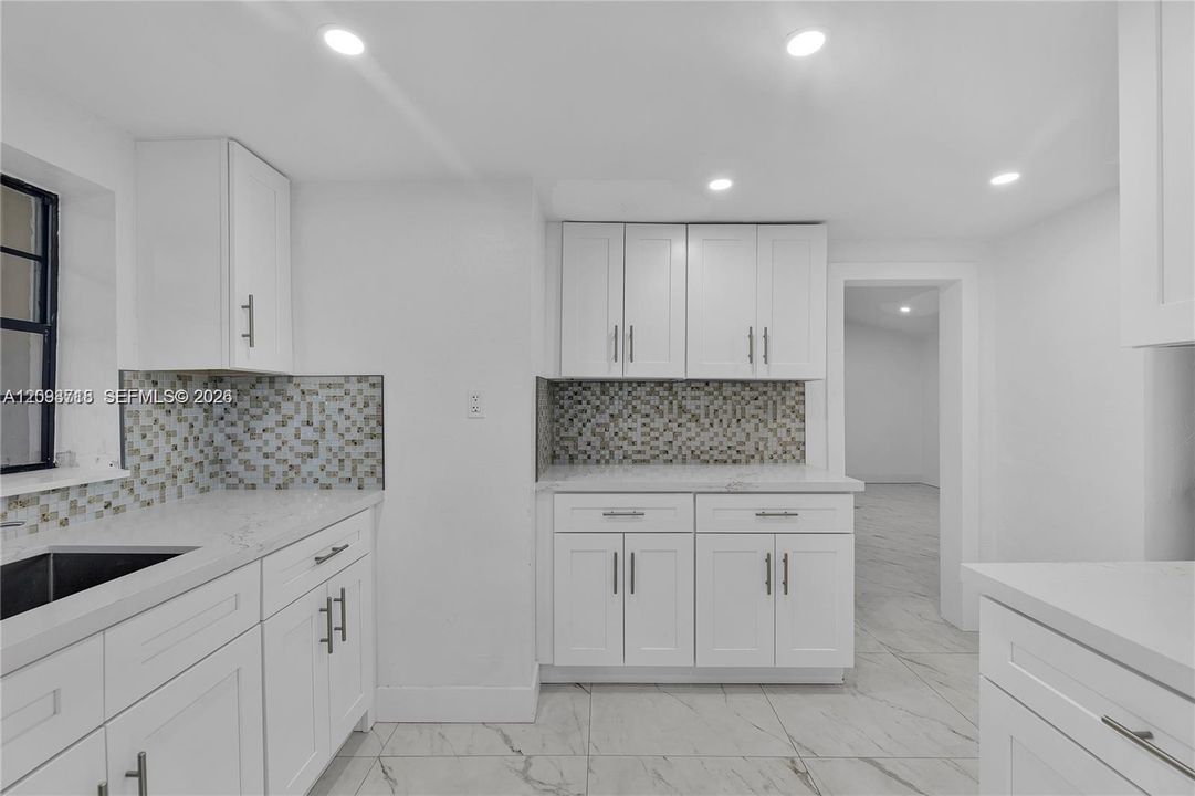 En Venta: $650,000 (0 camas, 0 baños, 1103 Pies cuadrados)