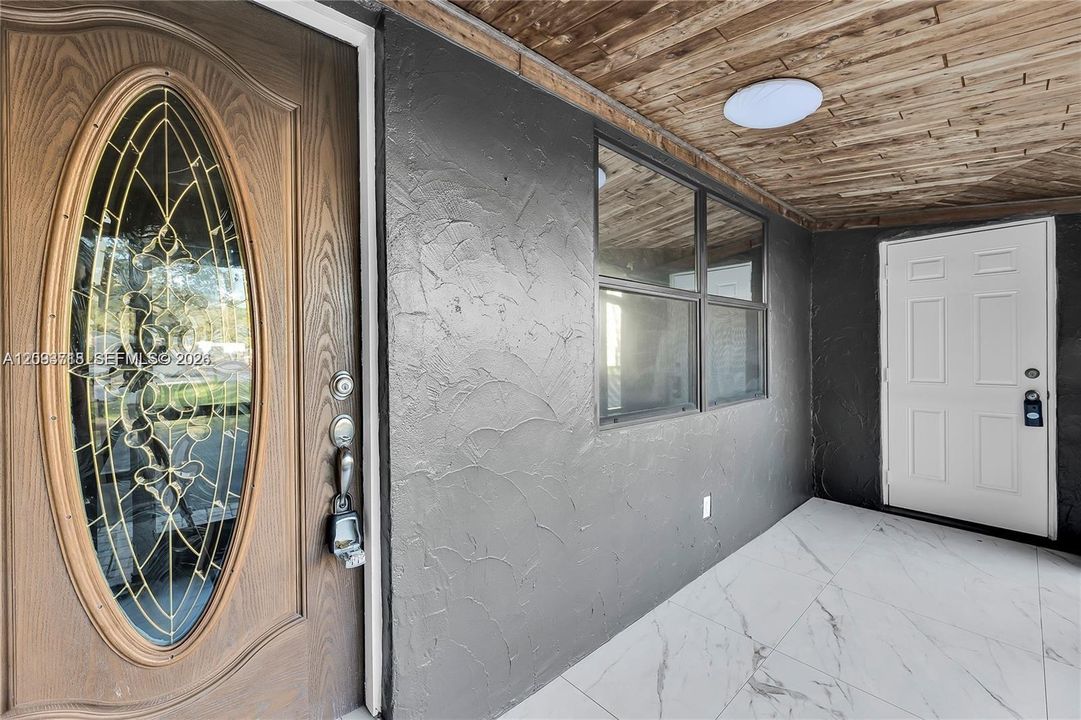 En Venta: $650,000 (0 camas, 0 baños, 1103 Pies cuadrados)