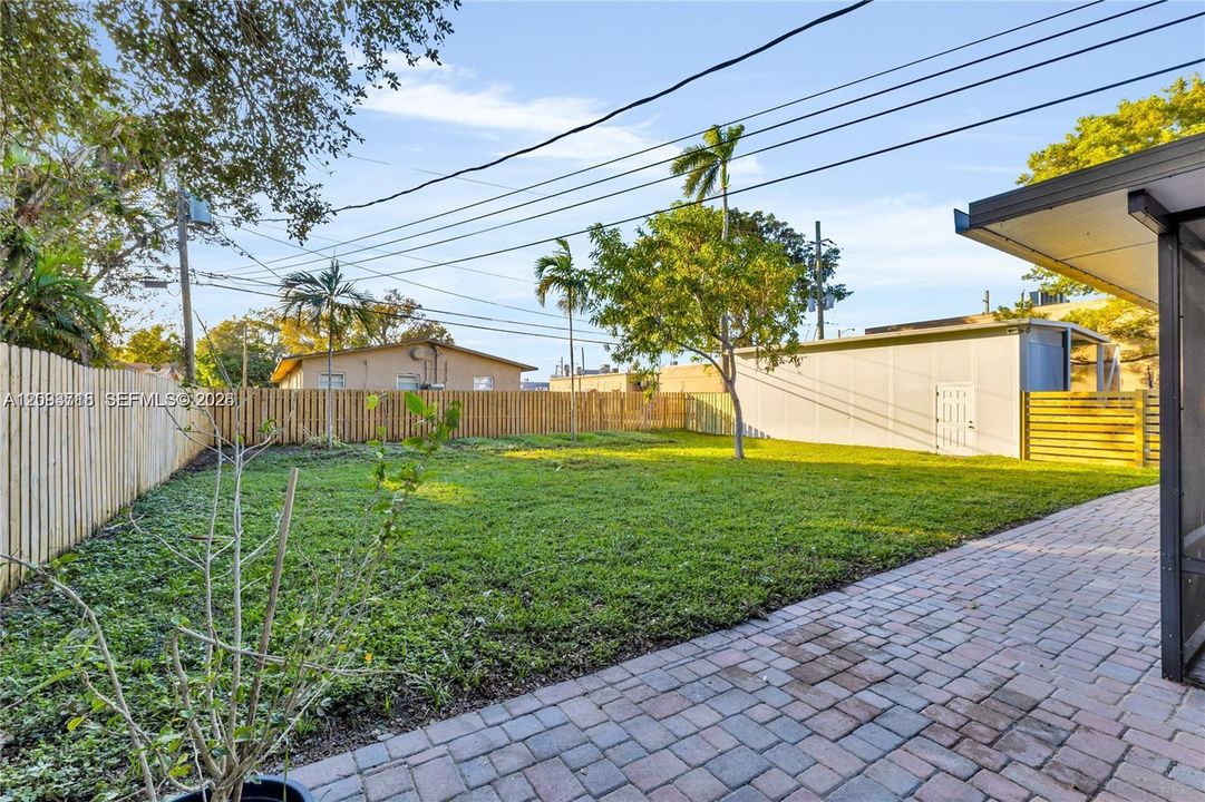 En Venta: $650,000 (0 camas, 0 baños, 1103 Pies cuadrados)