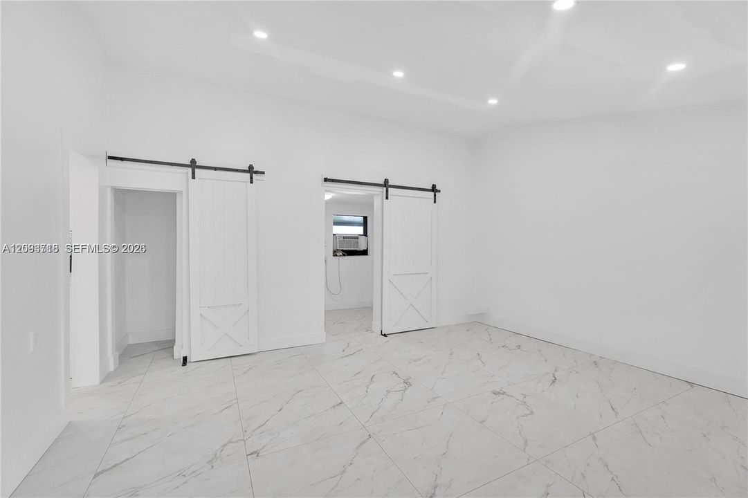 En Venta: $650,000 (0 camas, 0 baños, 1103 Pies cuadrados)