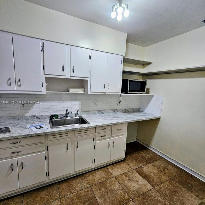new countertop and faucet