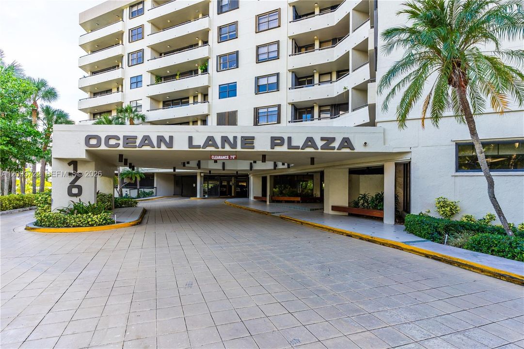For Rent: $5,300 (2 beds, 2 baths, 1460 Square Feet)